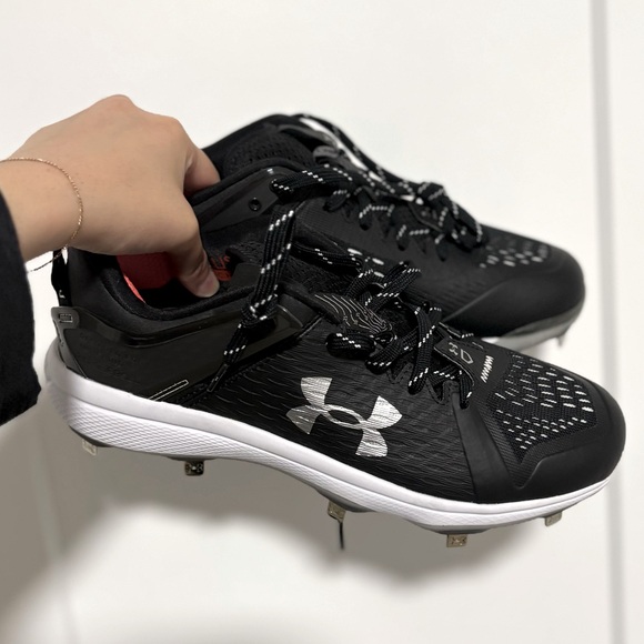 Under Armour Yard Metal Baseball Cleats Black Performance Comfort Mens Size 7.5 - Picture 1 of 12